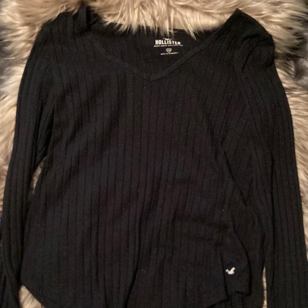 2 for $10 ◦ hollister black ribbed long sleeve